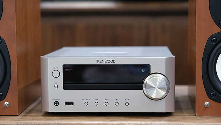 Kenwood K505 Kết hợp âm thanh chất lượng và tính năng đa dạng